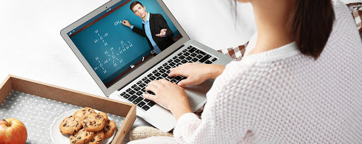 Informatique, pourquoi opter pour la formation à distance ?